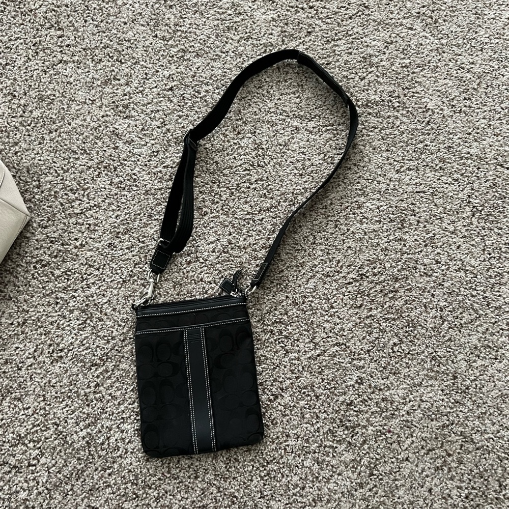 coach crossbody (matching coin purse listed)